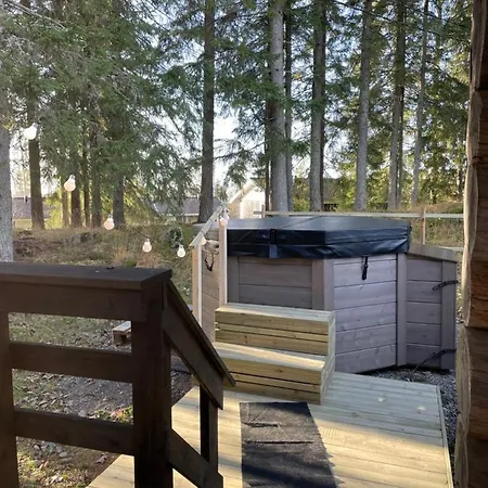 Riihitulkku בקתה Muurame